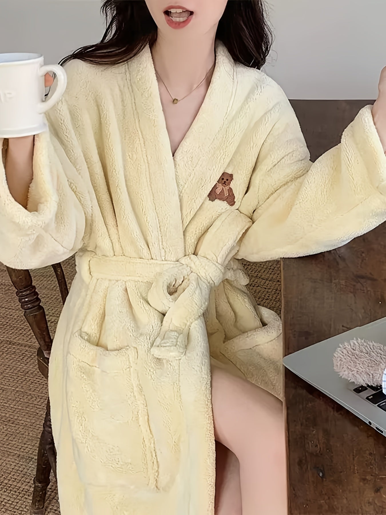 Women'S Winter Hooded Pajamas - Thick Coral Fleece with Bear Hood, Long Sleeves, Cozy Loungewear, Side Pockets, Perfect for Women Gifts and Special Occasions, Warm Scarf, Soft Fabric, Fun Design, Great for Staying Home, Casual Nightwear