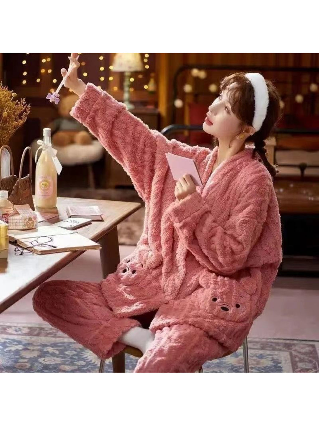 2025 Women'S Coral Fleece Pajamas, Suitable for Autumn And Winter, Thick And Lined with Fleece, Cozy Flannel, Milky White Winter Loungewear