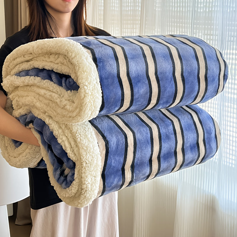 Heavyweight King Size Bed Blanket | Machine Washable, Gravity Blanket for Sofa Cover, Dormitory and Bedroom Cozy Bedding, Winter Living Room and Bedroom, DecorChristmas Gifts, Flannel Polyester