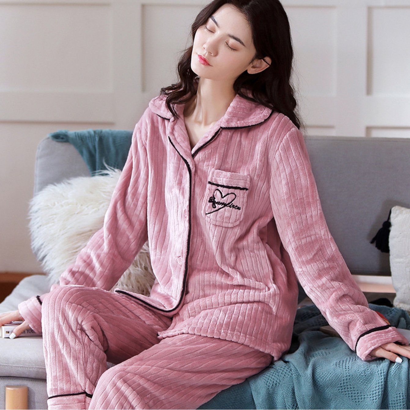 Women'S Coral Fleece Pajama Sets | Autumn Winter Thickened Warm Flannel, Crew Neck, Geometric-pattern, Casual Style, Button Details, Perfect for Adult