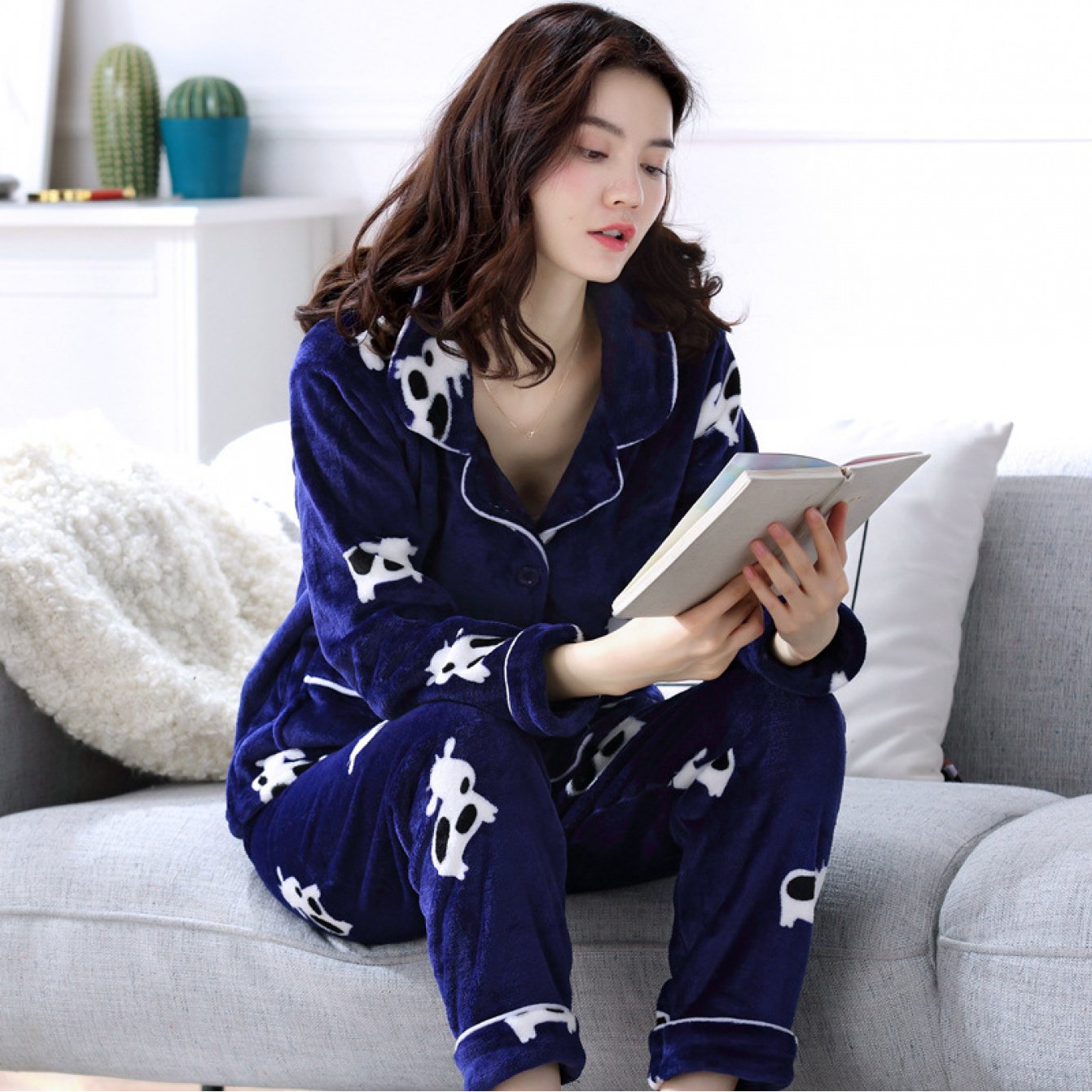 Women'S Coral Fleece Pajama Sets | Autumn Winter Thickened Warm Flannel, Crew Neck, Geometric-pattern, Casual Style, Button Details, Perfect for Adult