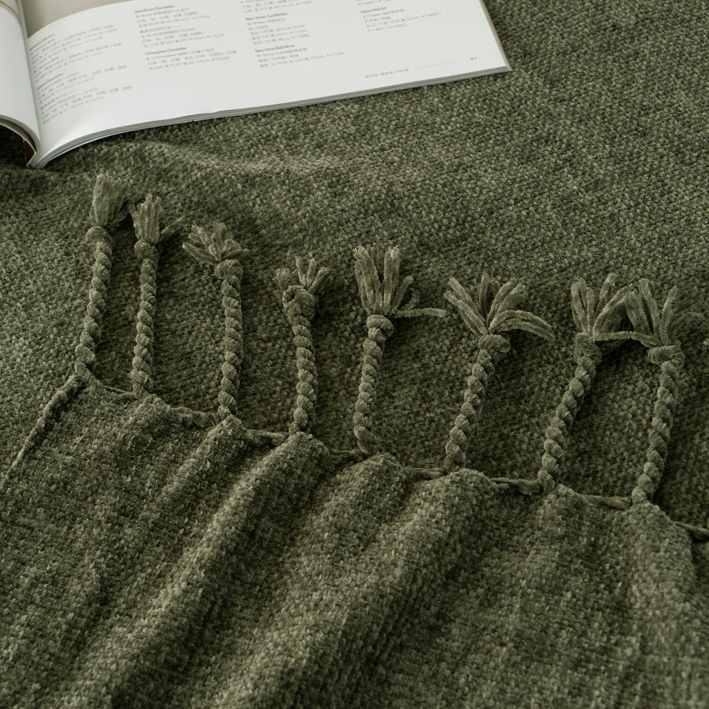 Extra Large Olive Green Chenille Throw Blanket - Luxury Soft & Cozy Fringe Tassel Edge, All-Season Couch Bedspread - Elegant Modern Home Decor in Olive Green