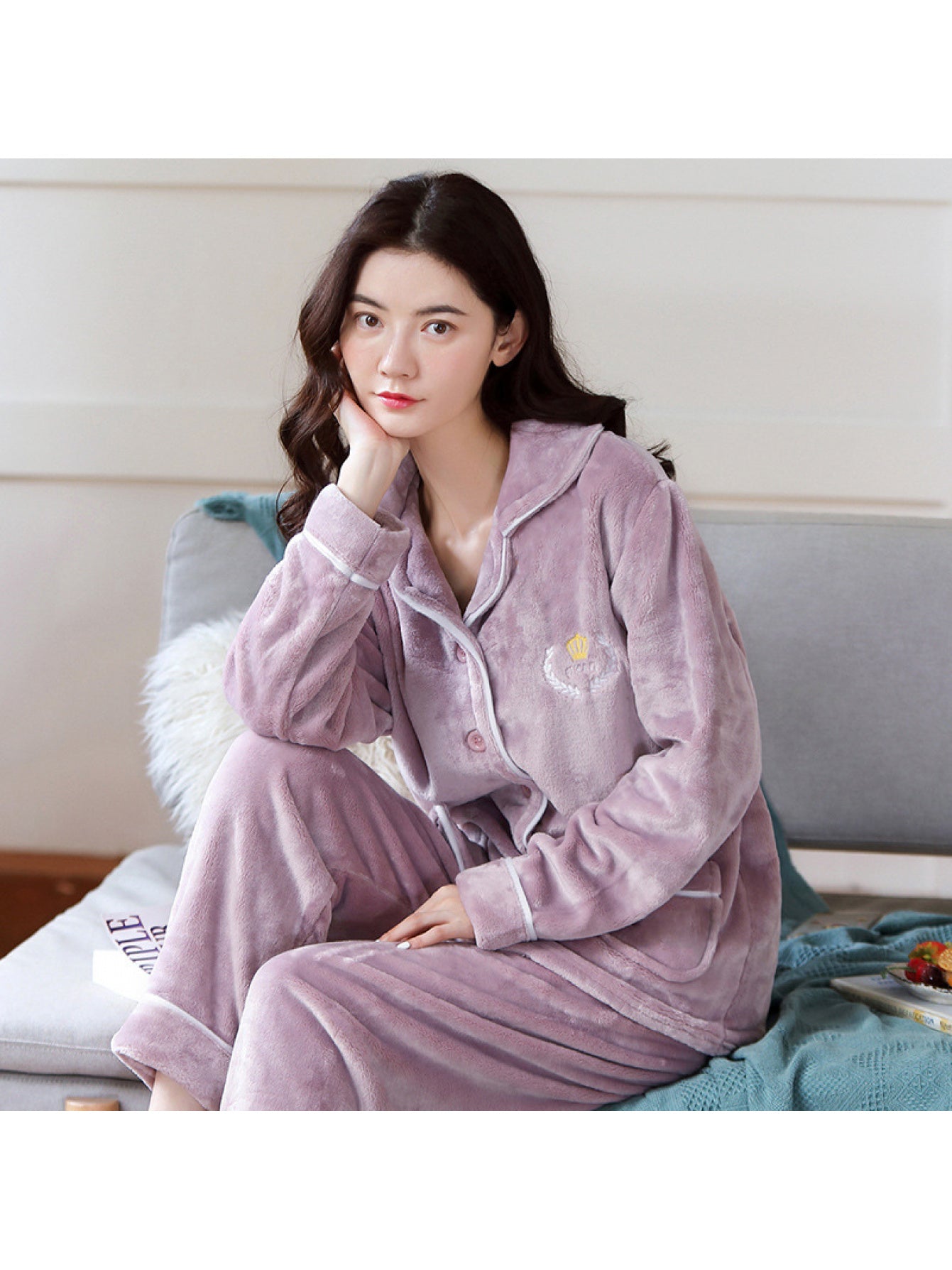 Women'S Coral Fleece Pajama Sets | Autumn Winter Thickened Warm Flannel, Crew Neck, Geometric-pattern, Casual Style, Button Details, Perfect for Adult