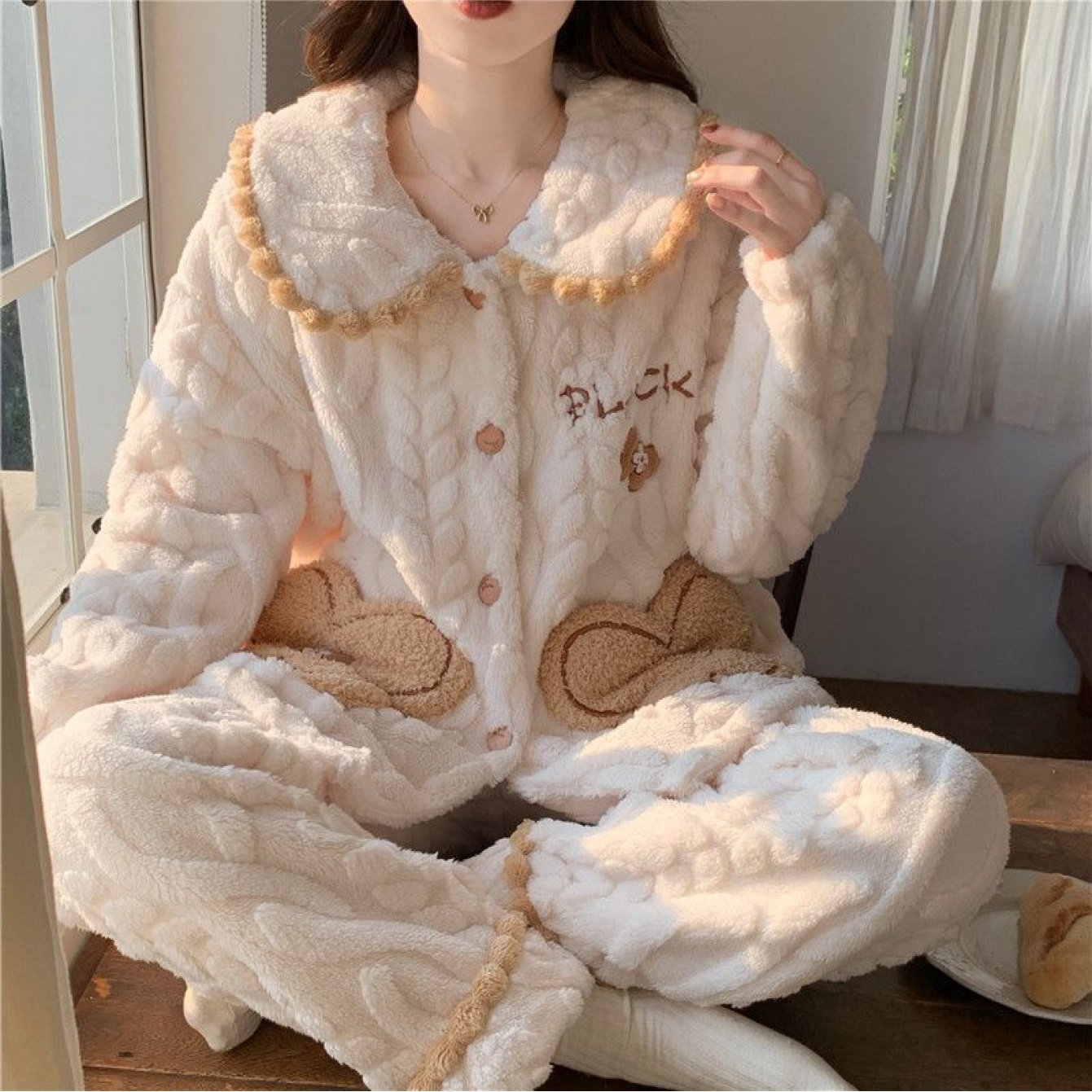 2025 Women'S Coral Fleece Pajamas, Suitable for Autumn And Winter, Thick And Lined with Fleece, Cozy Flannel, Milky White Winter Loungewear