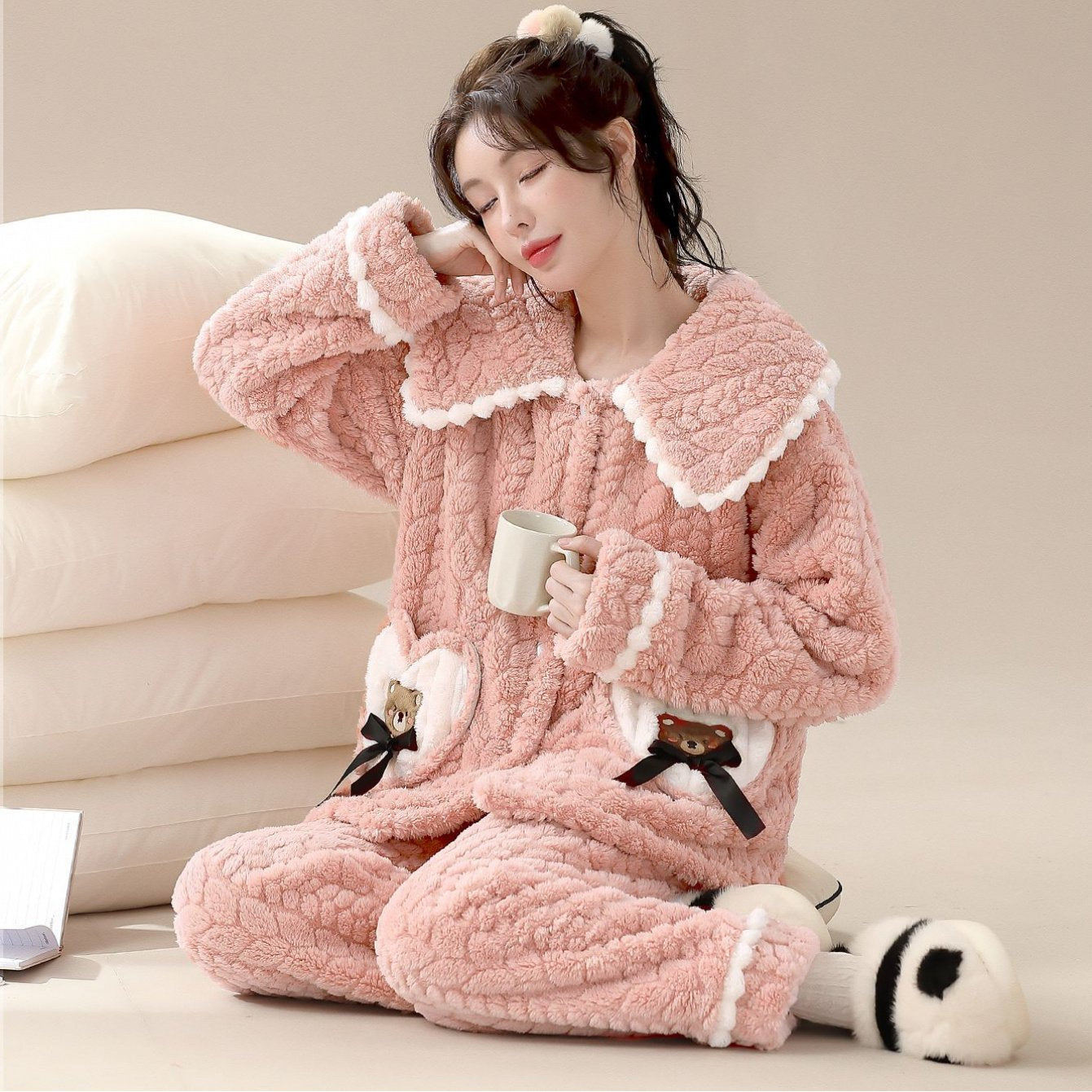 2025 Women'S Coral Fleece Pajamas, Suitable for Autumn And Winter, Thick And Lined with Fleece, Cozy Flannel, Milky White Winter Loungewear