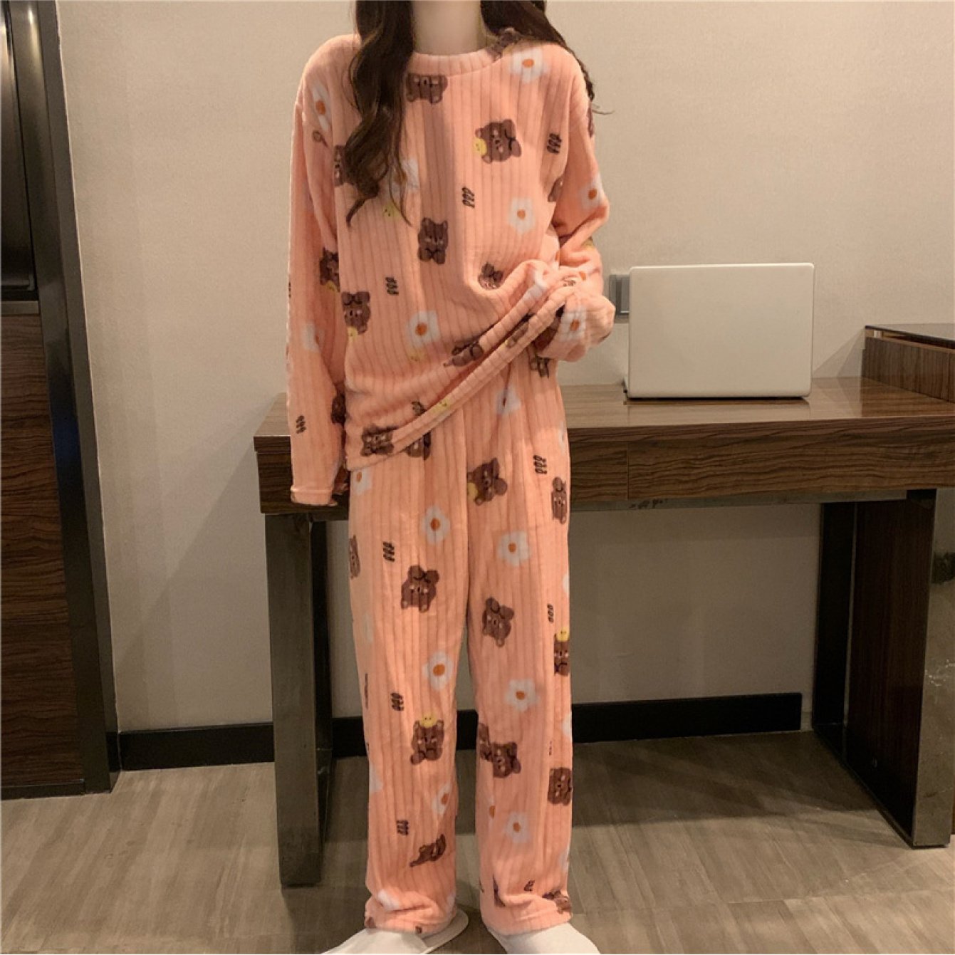 Peach Cute Bear Crescent Warm Pajamas Coral Fleece | 2026 New Autumn Winter Thickened Homewear Two-Piece Set, Crew Neck, Elegant Style