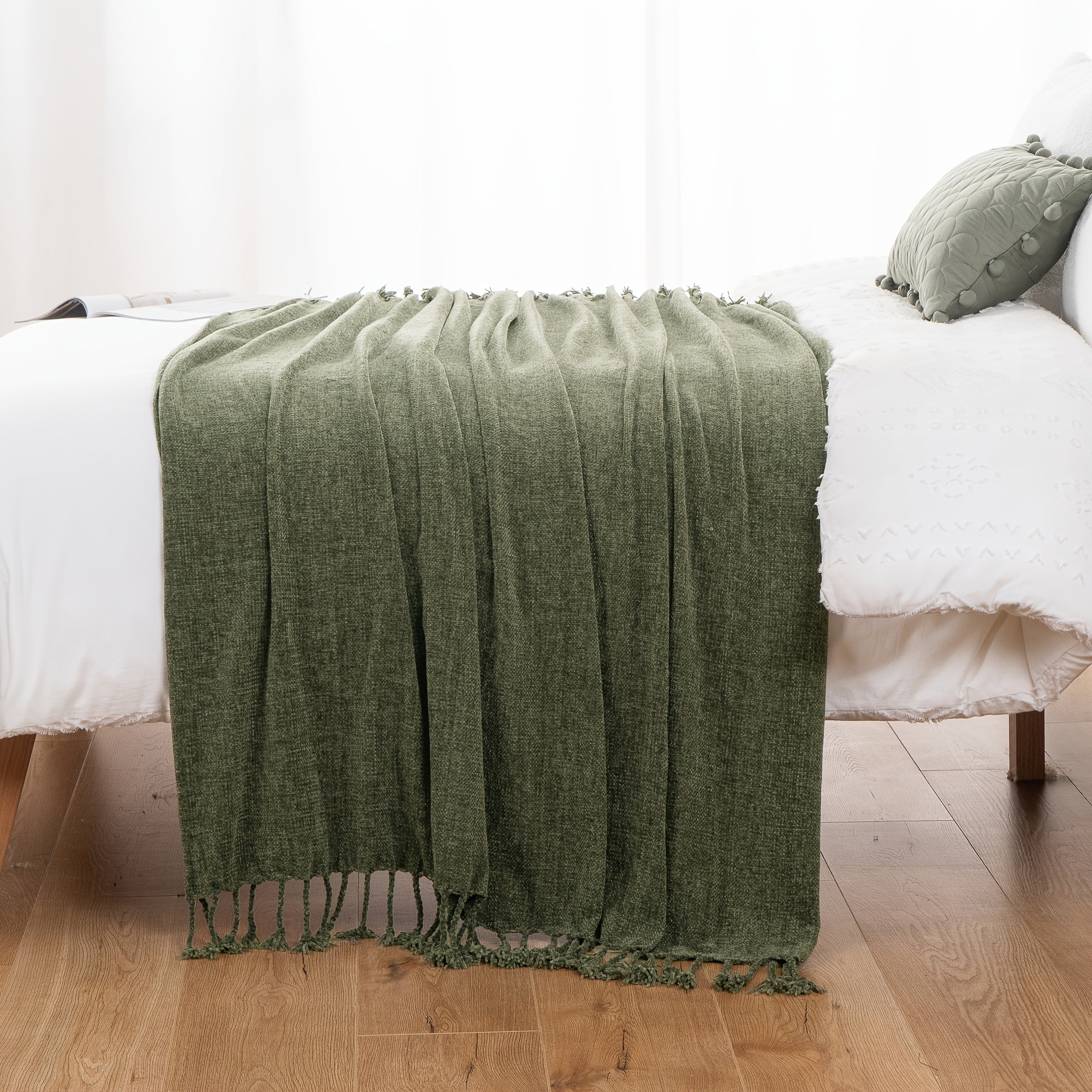 Extra Large Olive Green Chenille Throw Blanket - Luxury Soft & Cozy Fringe Tassel Edge, All-Season Couch Bedspread - Elegant Modern Home Decor in Olive Green